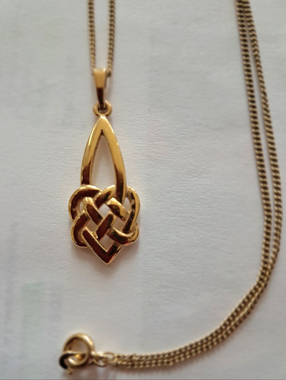 Solvar Ireland Celtic Knot Heart Pendant Necklace 18K Gold Plated 18" Chain